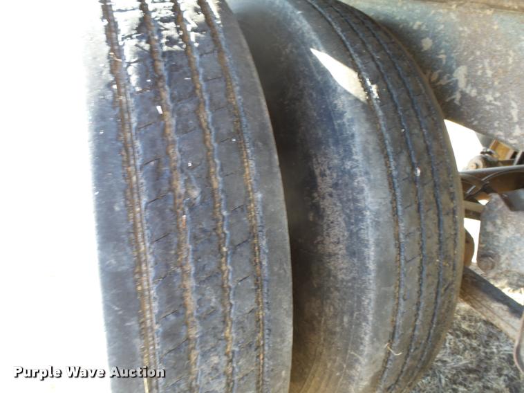 image for item DB1919 2013 shop built live bottom trailer