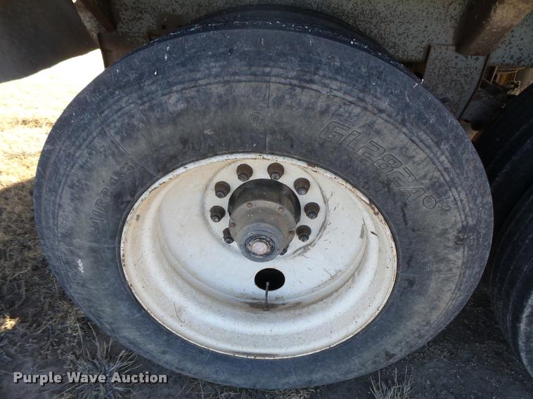 image for item DB1919 2013 shop built live bottom trailer