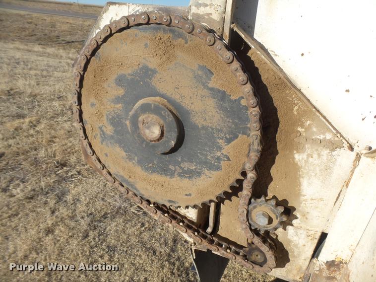 image for item DB1919 2013 shop built live bottom trailer