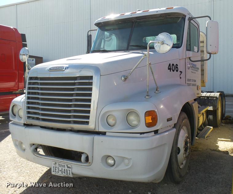 image for item DB2405 2005 Freightliner Century Class ST120 semi truck