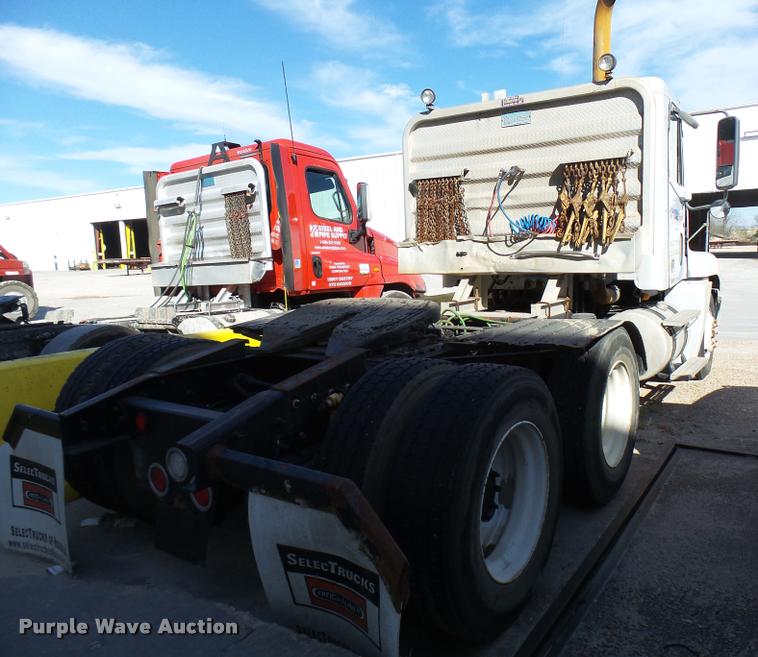 image for item DB2405 2005 Freightliner Century Class ST120 semi truck