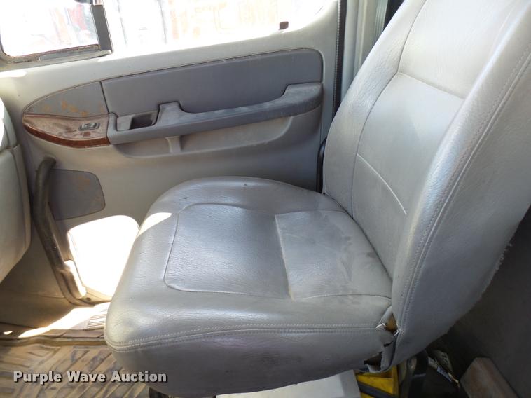 image for item DB2405 2005 Freightliner Century Class ST120 semi truck