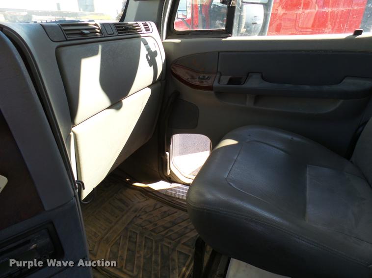 image for item DB2405 2005 Freightliner Century Class ST120 semi truck