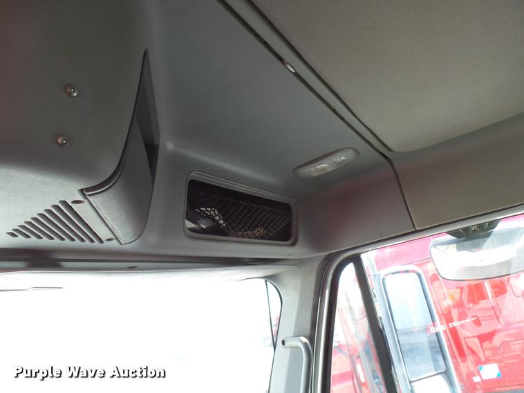 image for item DB2405 2005 Freightliner Century Class ST120 semi truck