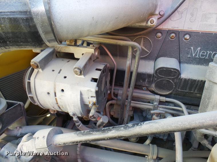 image for item DB2405 2005 Freightliner Century Class ST120 semi truck