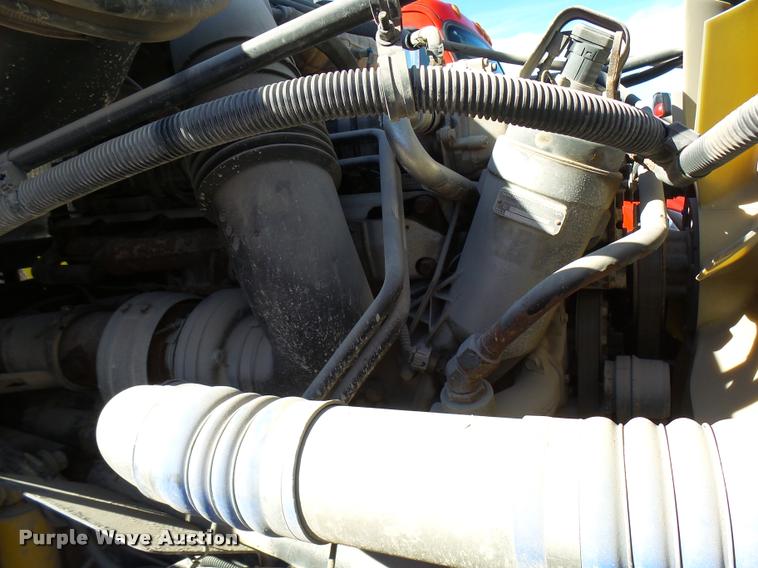 image for item DB2405 2005 Freightliner Century Class ST120 semi truck