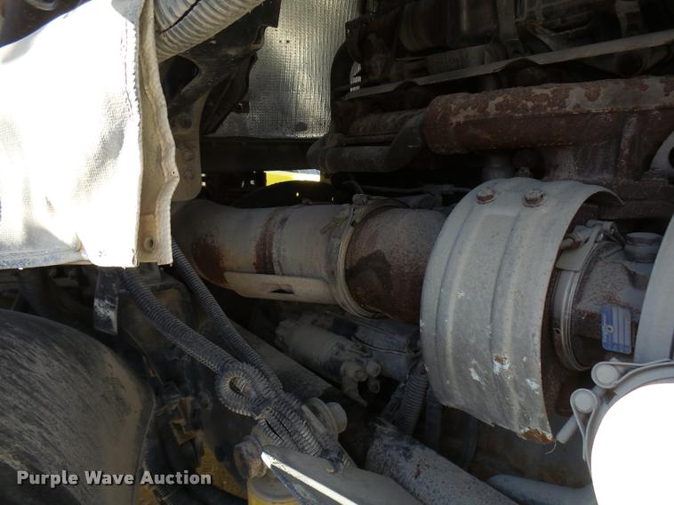 image for item DB2405 2005 Freightliner Century Class ST120 semi truck