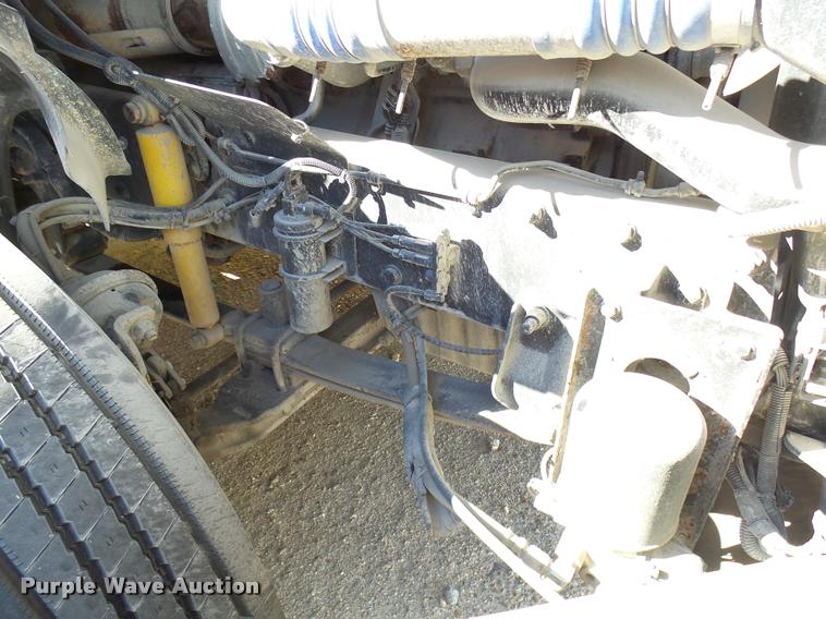 image for item DB2405 2005 Freightliner Century Class ST120 semi truck