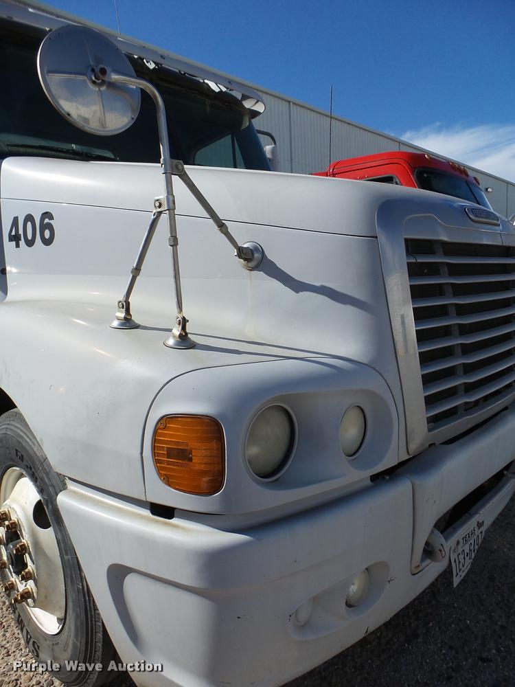 image for item DB2405 2005 Freightliner Century Class ST120 semi truck