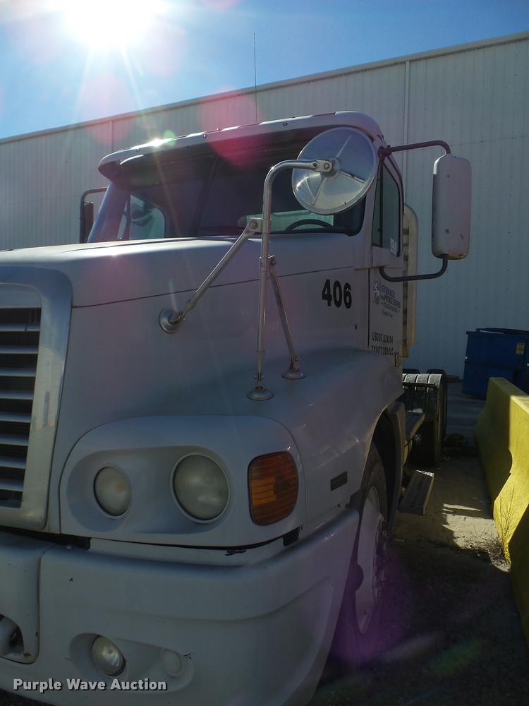 image for item DB2405 2005 Freightliner Century Class ST120 semi truck