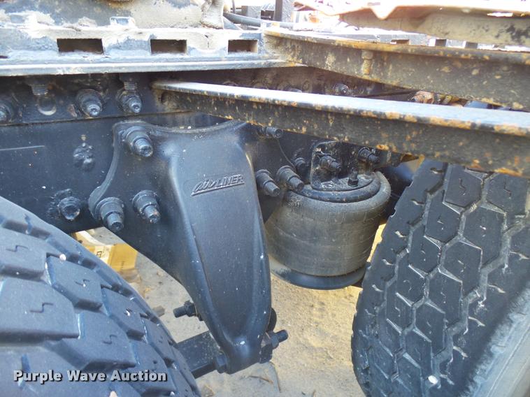 image for item DB2405 2005 Freightliner Century Class ST120 semi truck