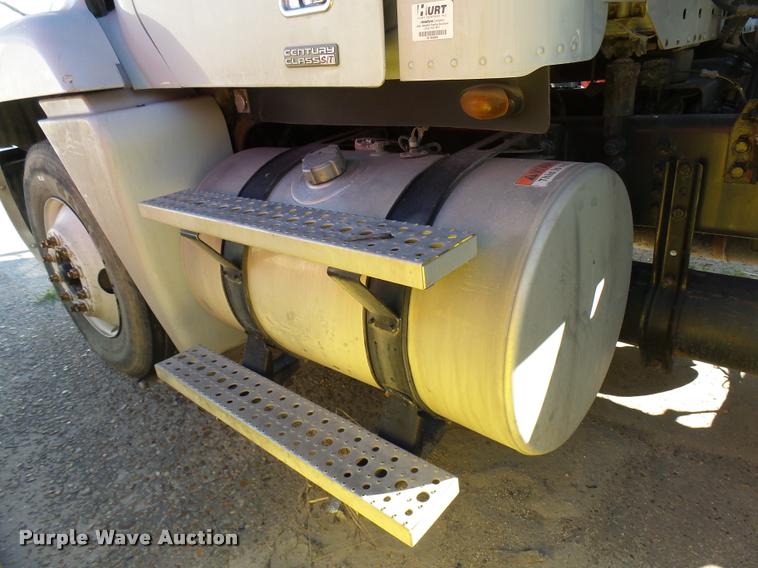 image for item DB2405 2005 Freightliner Century Class ST120 semi truck