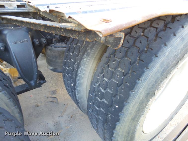 image for item DB2405 2005 Freightliner Century Class ST120 semi truck