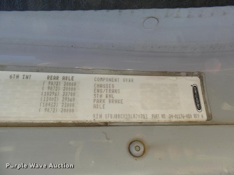 image for item DB2405 2005 Freightliner Century Class ST120 semi truck