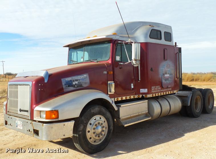 image for item DB4636 1996 International 9400 semi truck