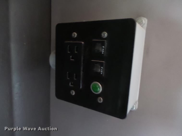 image for item DB4636 1996 International 9400 semi truck