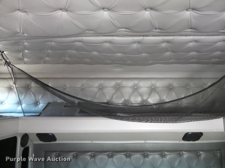 image for item DB4636 1996 International 9400 semi truck