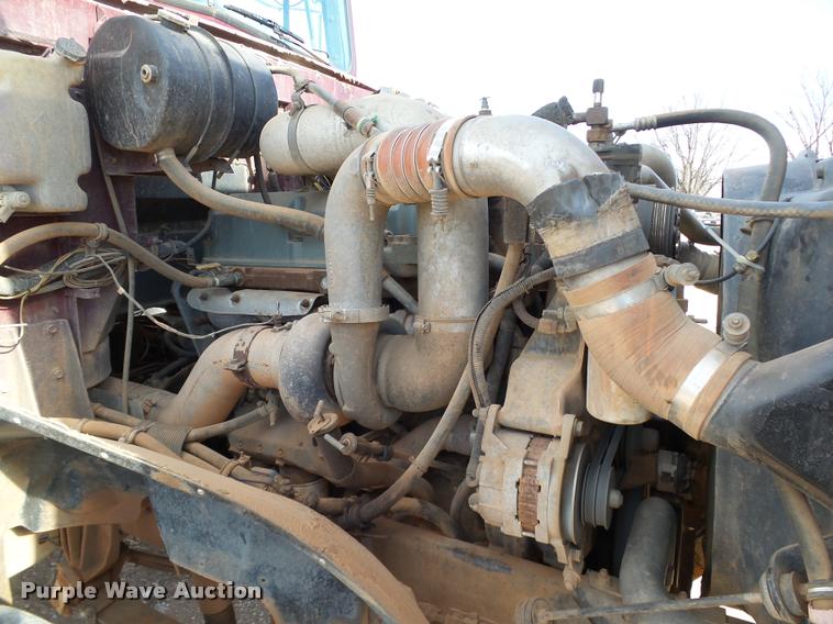 image for item DB4636 1996 International 9400 semi truck