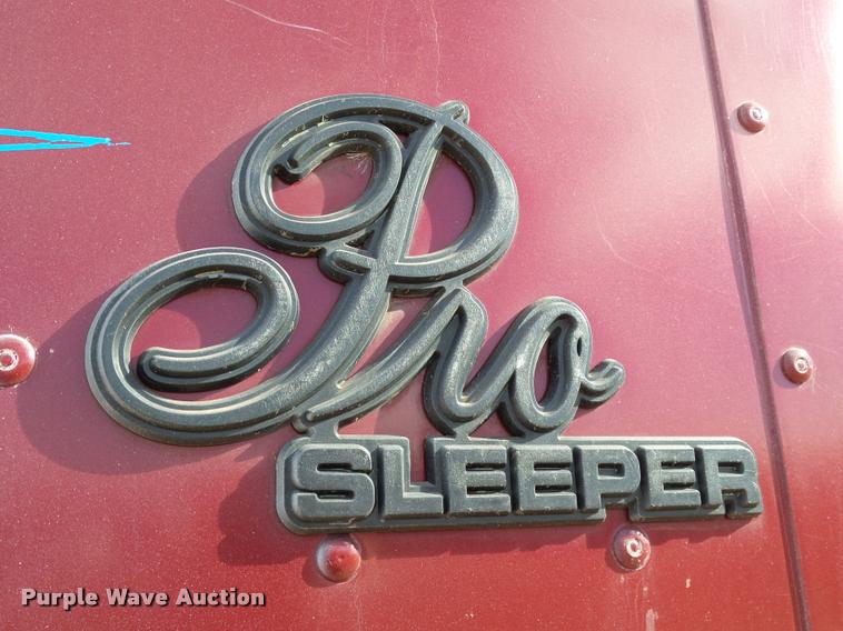 image for item DB4636 1996 International 9400 semi truck