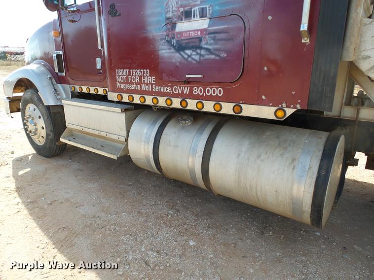 image for item DB4636 1996 International 9400 semi truck