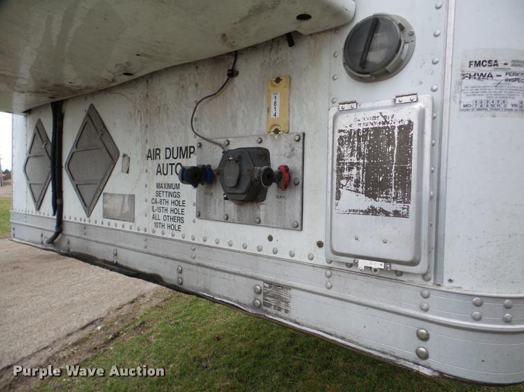 image for item DB5471 2011 Great Dane refrigerated van trailer