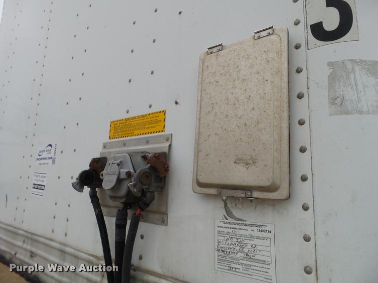 image for item DB5472 2005 Utility Trailers dry van trailer