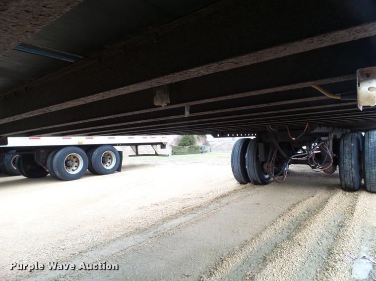 image for item DB5472 2005 Utility Trailers dry van trailer