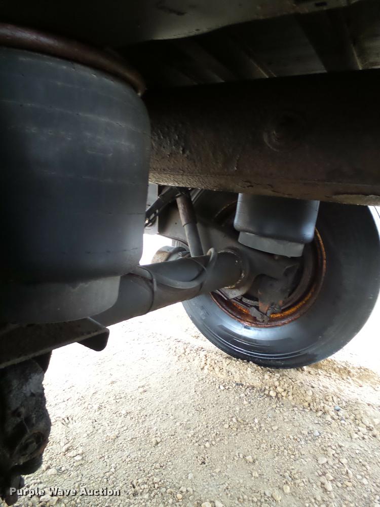 image for item DB5472 2005 Utility Trailers dry van trailer