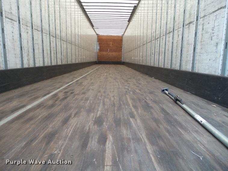 image for item DB5472 2005 Utility Trailers dry van trailer