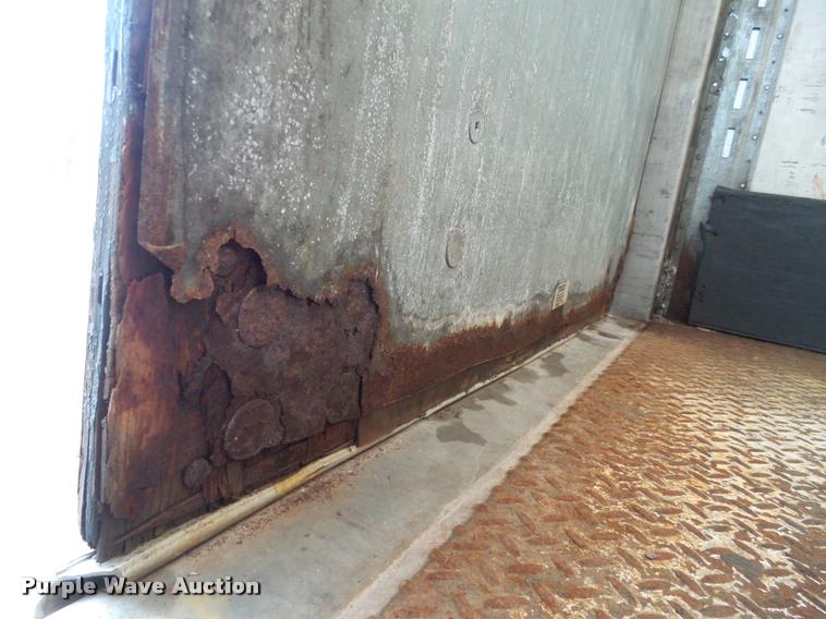 image for item DB5472 2005 Utility Trailers dry van trailer