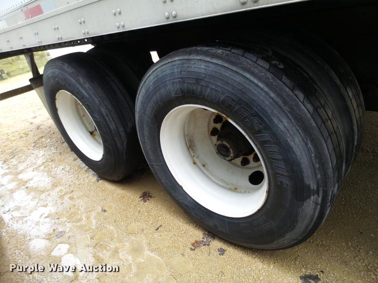 image for item DB5473 1999 Utility Trailers dry van trailer