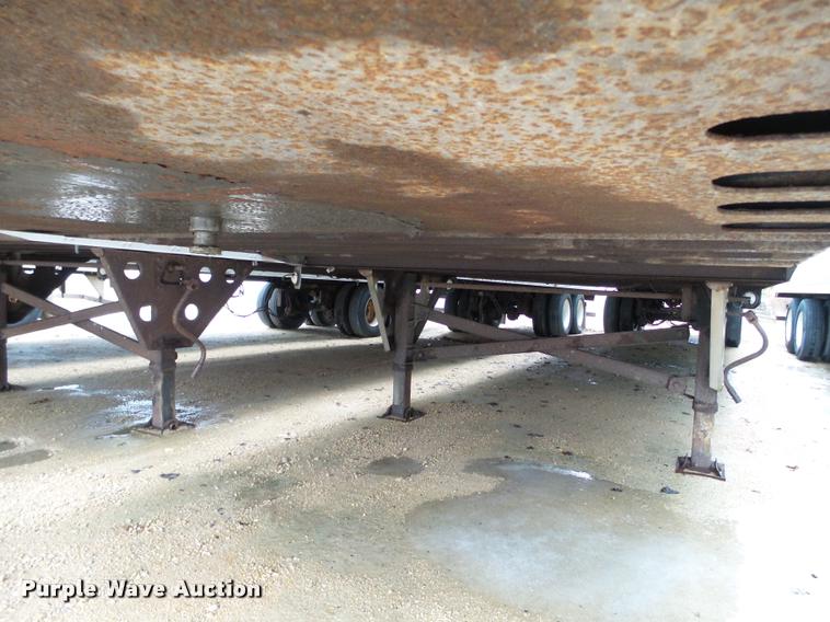 image for item DB5474 1999 Utility Trailers dry van trailer