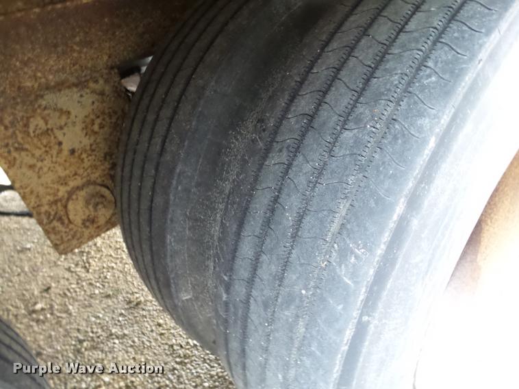 image for item DB5474 1999 Utility Trailers dry van trailer