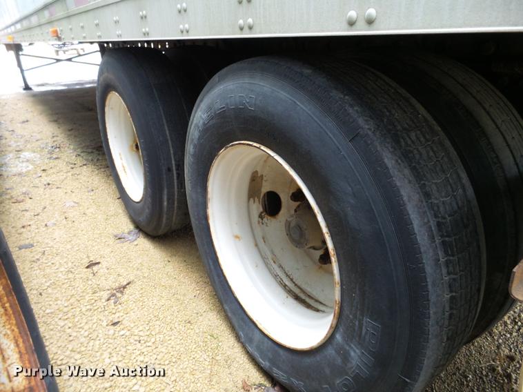 image for item DB5475 1998 Utility Trailers dry van trailer