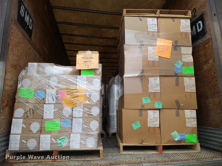 image for item DB5475 1998 Utility Trailers dry van trailer