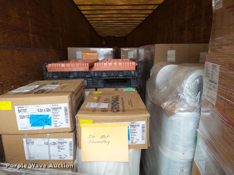 image for item DB5475 1998 Utility Trailers dry van trailer