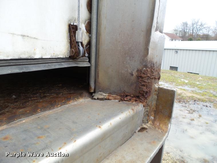 image for item DB5476 1999 Utility Trailers dry van trailer