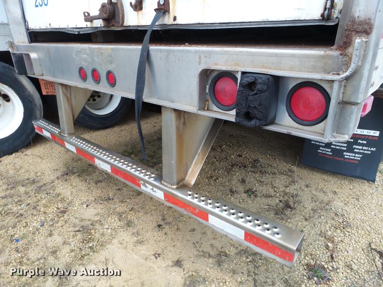 image for item DB5476 1999 Utility Trailers dry van trailer
