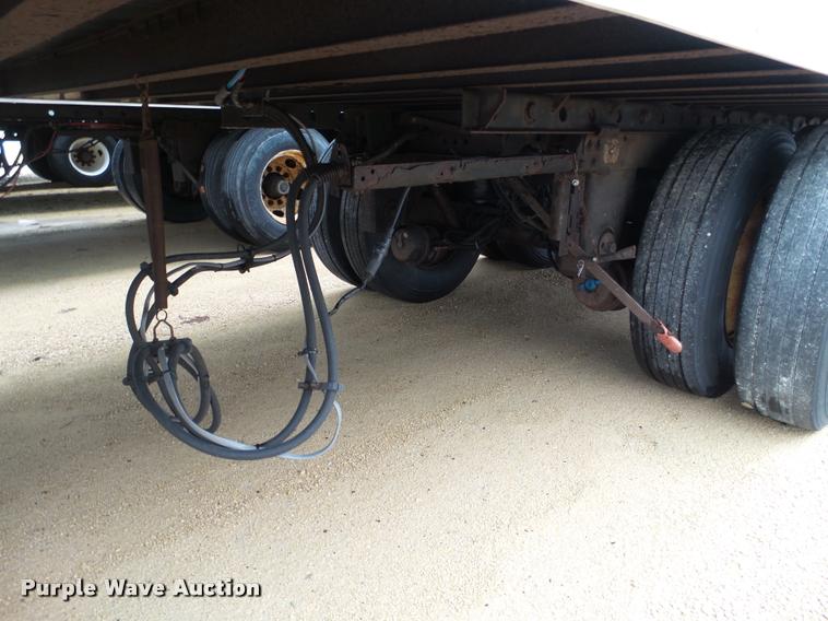 image for item DB5479 1999 Utility Trailers dry van trailer