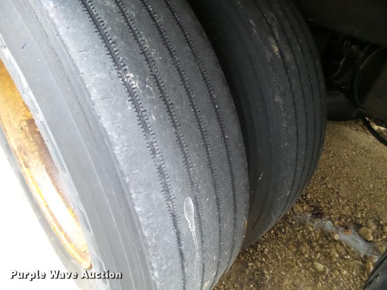 image for item DB5480 1999 Wabash dry van trailer