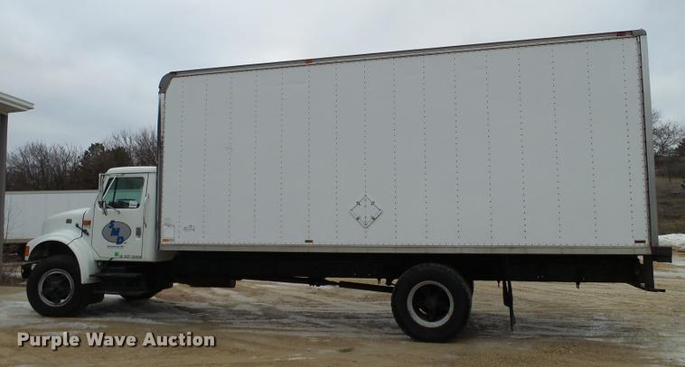 image for item DB5483 1995 International 4700 box truck