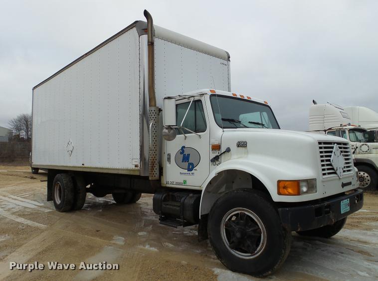 image for item DB5483 1995 International 4700 box truck