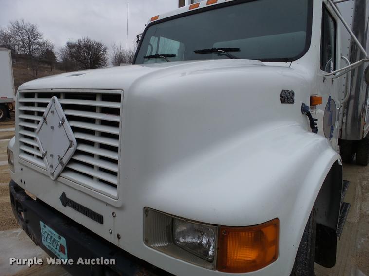 image for item DB5483 1995 International 4700 box truck