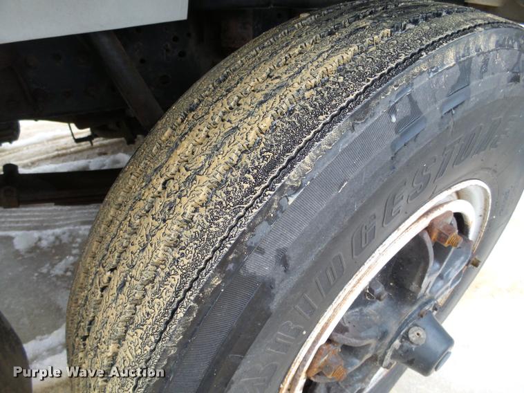 image for item DB5483 1995 International 4700 box truck