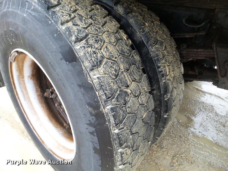 image for item DB5483 1995 International 4700 box truck