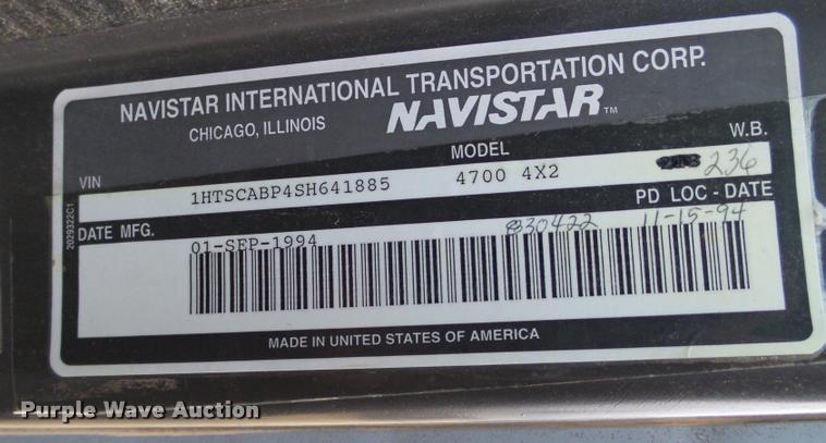 image for item DB5483 1995 International 4700 box truck