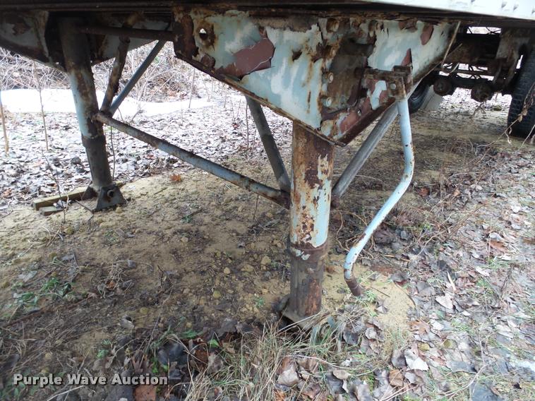 image for item DB5484 1983 Strick  dry van trailer