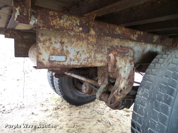 image for item DB5484 1983 Strick  dry van trailer