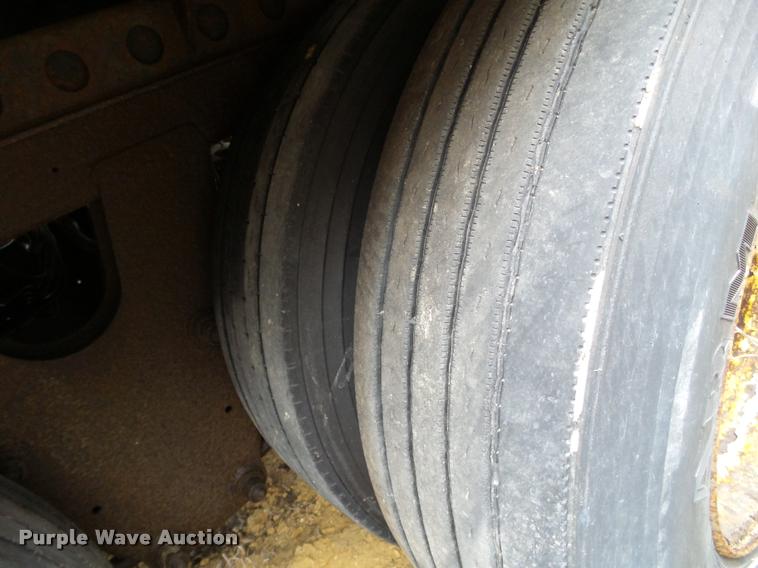 image for item DB5485 2000 Wabash dry van trailer