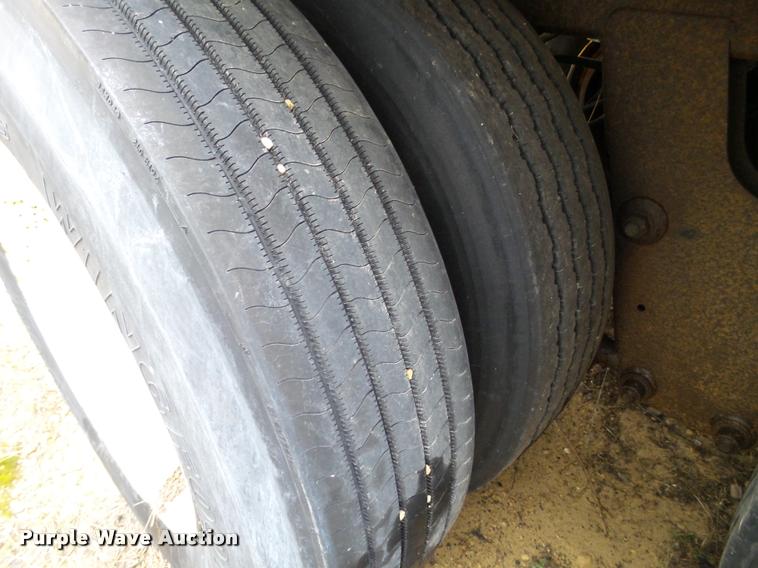 image for item DB5485 2000 Wabash dry van trailer